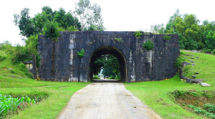 Citadel of the Ho Dynasty - Vietnam Travel - World Heritage Sites